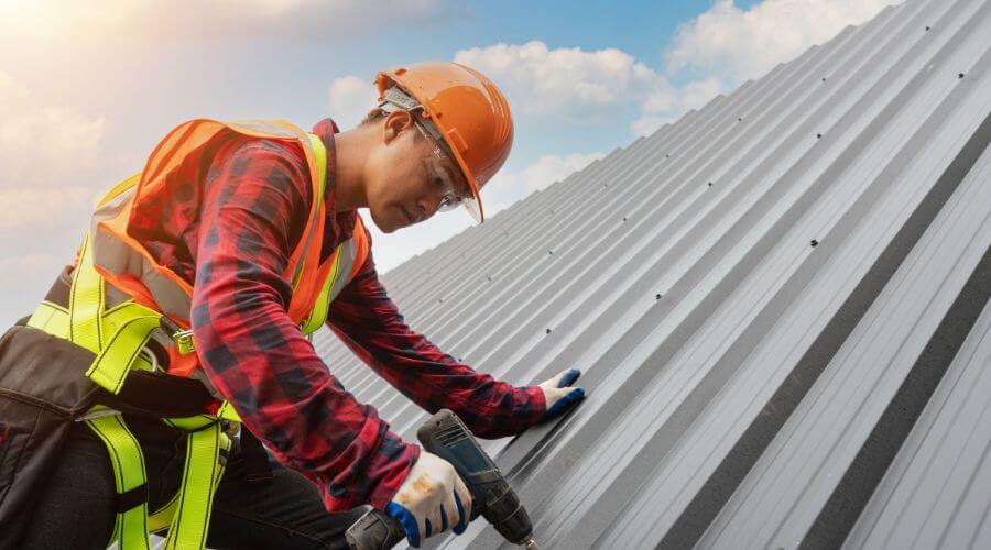 Professional Emergency Roof Repairs services in Elkhart, IL